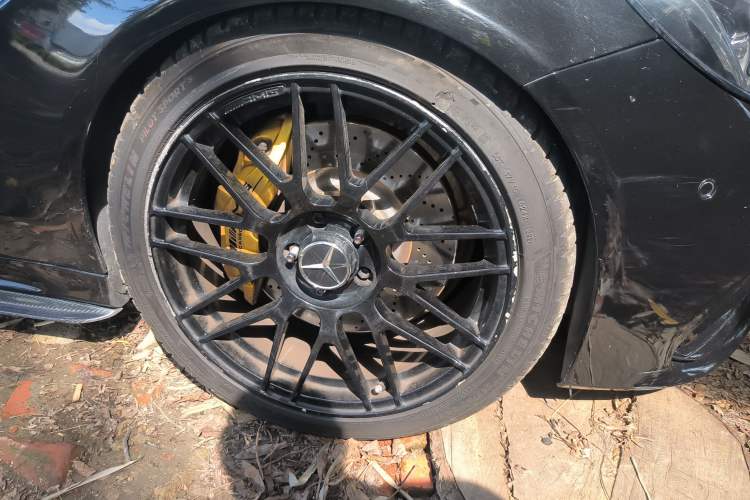 Used Mercedes-Benz C-Class AMG 2015 AMG C 63 Right Front Wheel Hub