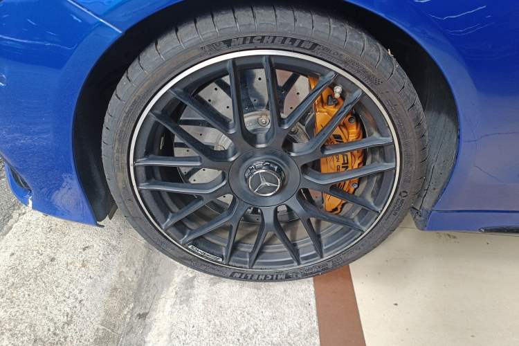 Used Mercedes-Benz C-Class AMG 2015 AMG C 63 S Left Front Wheel Hub