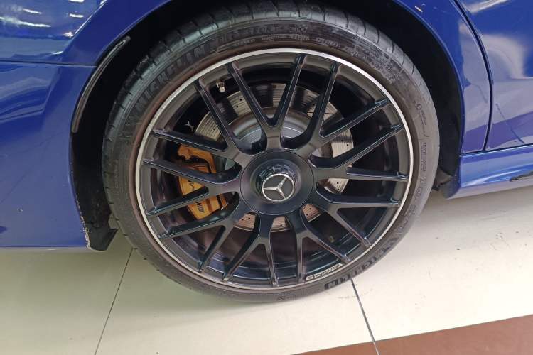 Used Mercedes-Benz C-Class AMG 2015 AMG C 63 S Right Rear Wheel Hub