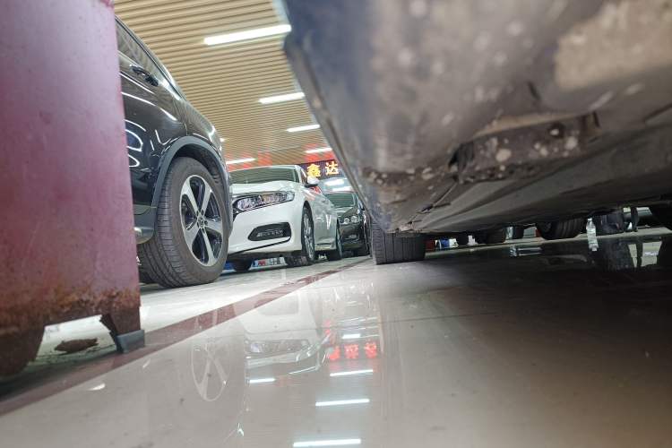 Used Mercedes-Benz C-Class AMG 2015 AMG C 63 S Right Side Sill