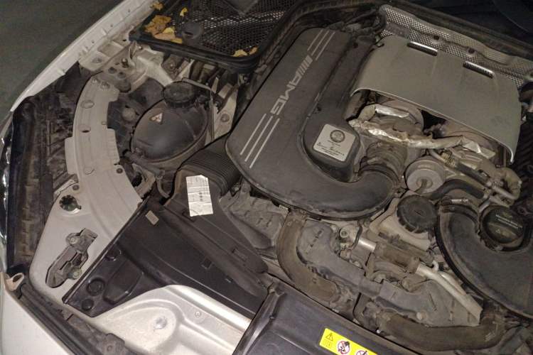 Used Mercedes-Benz C-Class AMG 2015 AMG C 63 Engine Bay Right
