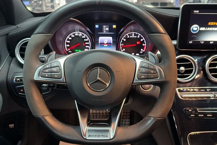 Used Mercedes-Benz C-Class AMG 2015 AMG C 63 Interior 10