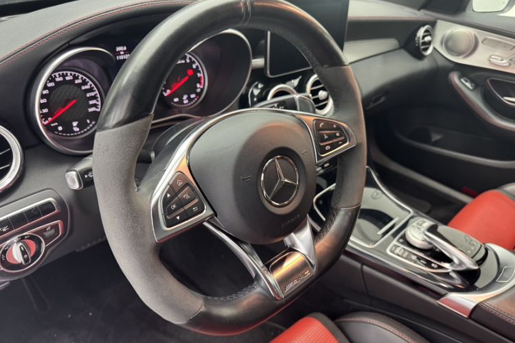 Used Mercedes-Benz C-Class AMG 2015 AMG C 63 Interior 2