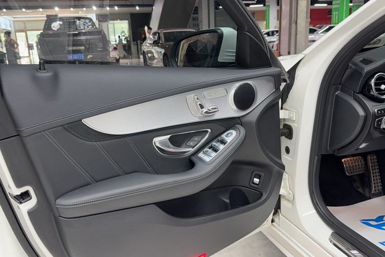 Used Mercedes-Benz C-Class AMG 2015 AMG C 63 Interior 2