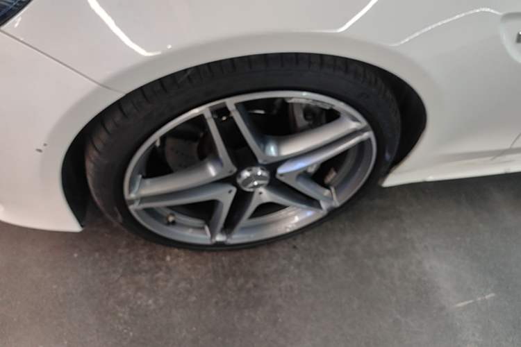 Used Mercedes-Benz C-Class AMG 2015 AMG C 63 Left Front Wheel Hub