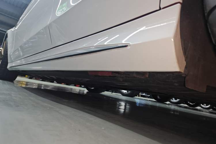 Used Mercedes-Benz C-Class AMG 2015 AMG C 63 Left Side Sill