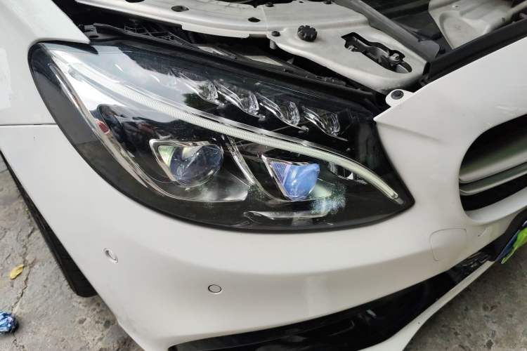 Used Mercedes-Benz C-Class AMG 2015 AMG C 63 S Right Front Headlight