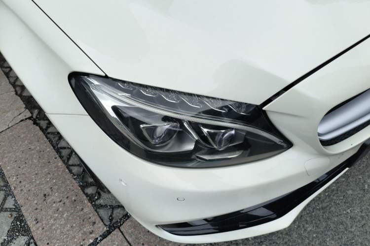 Used Mercedes-Benz C-Class AMG 2015 AMG C 63 Right Front Headlight