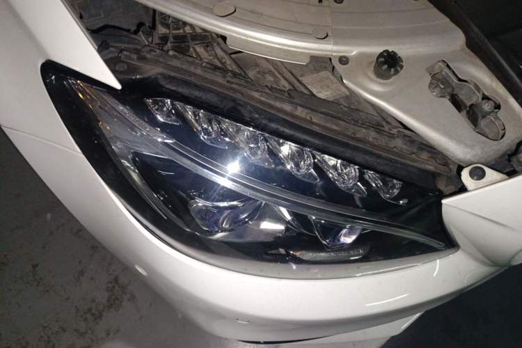 Used Mercedes-Benz C-Class AMG 2015 AMG C 63 Right Front Headlight