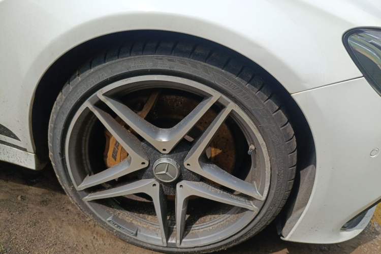 Used Mercedes-Benz C-Class AMG 2015 AMG C 63 Right Front Wheel Hub