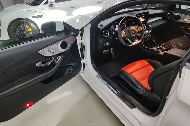 Used Mercedes-Benz C-Class AMG 2016 AMG C 63 Coupe Driver Seat
