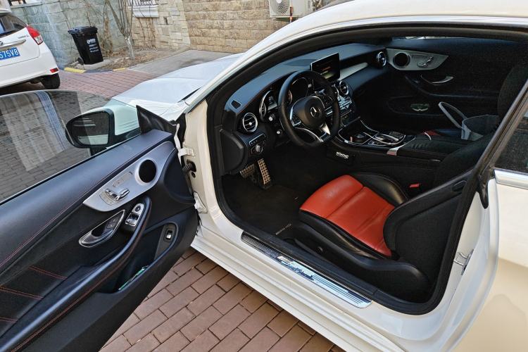 Used Mercedes-Benz C-Class AMG 2016 AMG C 63 Coupe Driver Seat