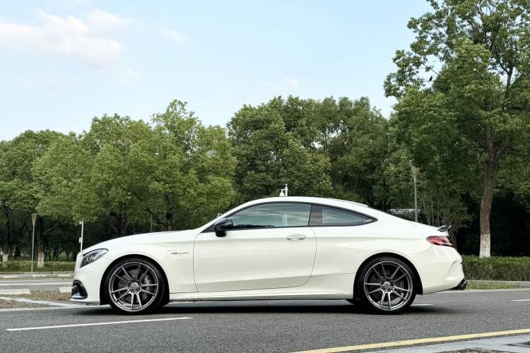Used Mercedes-Benz C-Class AMG 2016 AMG C 63 Coupe Exterior 2