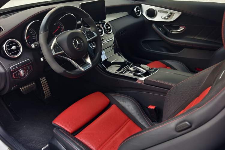 Used Mercedes-Benz C-Class AMG 2016 AMG C 63 Coupe Interior 1