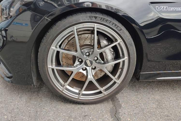 Used Mercedes-Benz C-Class AMG 2017 AMG C 63 Left Front Wheel Hub