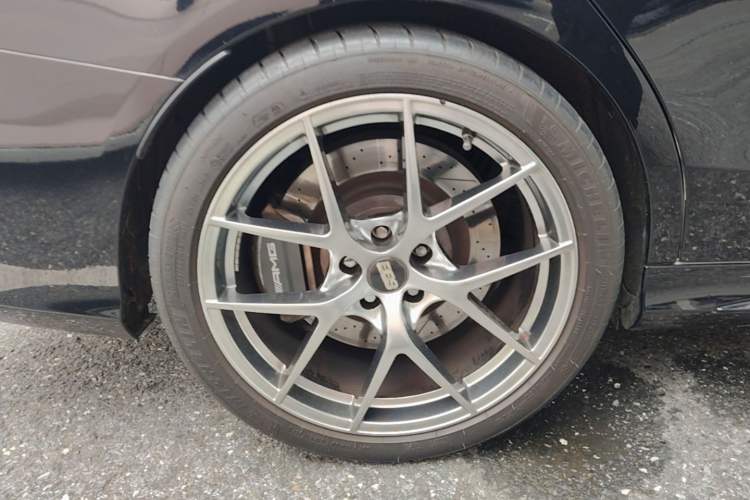 Used Mercedes-Benz C-Class AMG 2017 AMG C 63 Right Rear Wheel Hub