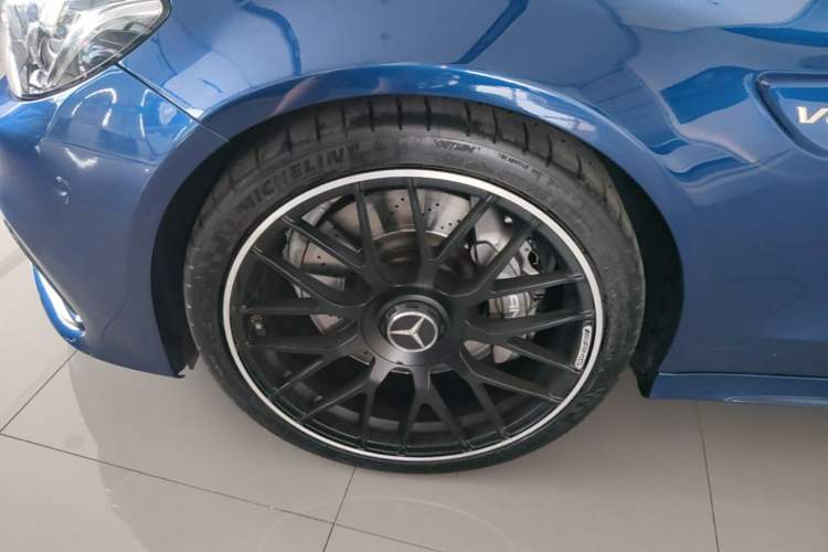 Used Mercedes-Benz C-Class AMG 2017 AMG C 63 Left Front Wheel Hub