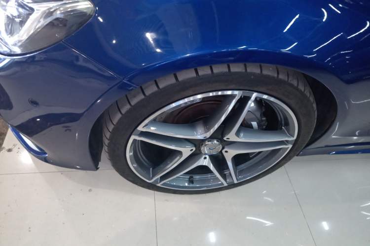 Used Mercedes-Benz C-Class AMG 2017 AMG C 63 Left Front Wheel Hub