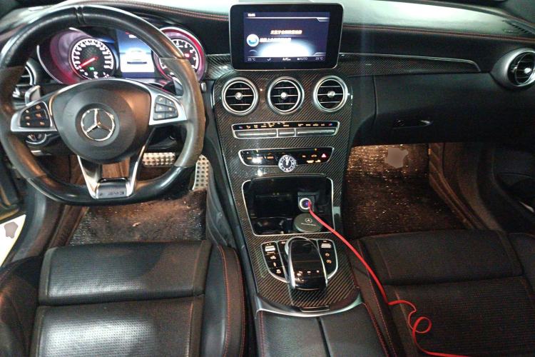 Used Mercedes-Benz C-Class AMG 2017 AMG C 43 4MATIC Special Edition Center Console