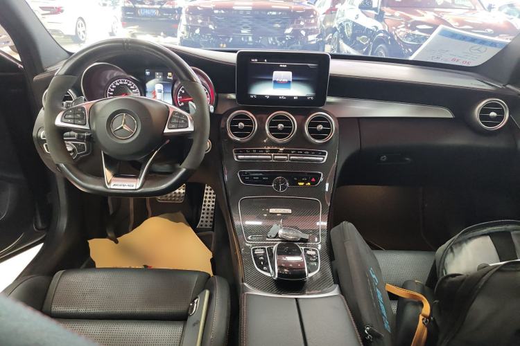 Used Mercedes-Benz C-Class AMG 2017 AMG C 43 4MATIC Special Edition Center Console