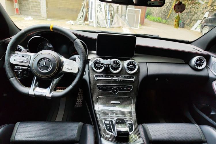 Used Mercedes-Benz C-Class AMG 2017 AMG C 43 4MATIC Special Edition Center Console