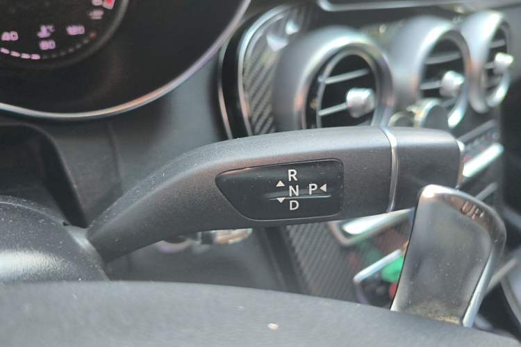 Used Mercedes-Benz C-Class AMG 2017 AMG C 43 4MATIC Special Edition Gear Lever