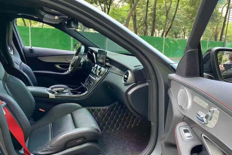 Used Mercedes-Benz C-Class AMG 2017 AMG C 43 4MATIC Special Edition Interior 4