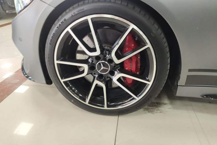 Used Mercedes-Benz C-Class AMG 2017 AMG C 43 4MATIC Special Edition Left Front Wheel Hub