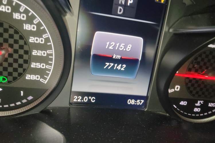 Used Mercedes-Benz C-Class AMG 2017 AMG C 43 4MATIC Special Edition Odometer Close Up