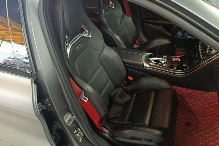 Used Mercedes-Benz C-Class AMG 2017 AMG C 43 4MATIC Special Edition Right Front Seat