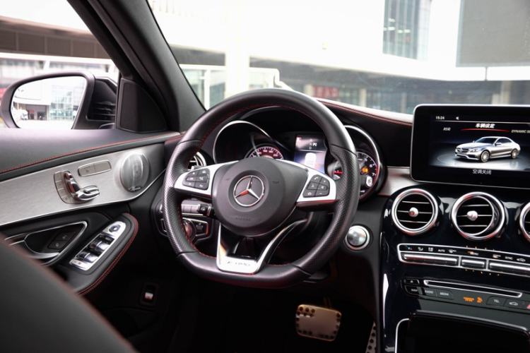 Used Mercedes-Benz C-Class AMG 2017 AMG C 63 Interior 15
