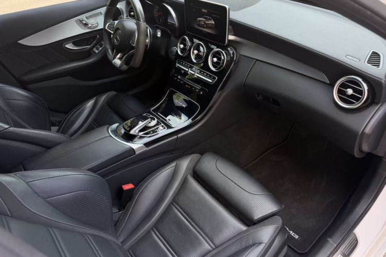 Used Mercedes-Benz C-Class AMG 2017 AMG C 63 Interior 3