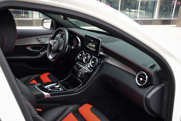 Used Mercedes-Benz C-Class AMG 2017 AMG C 63 Interior 8
