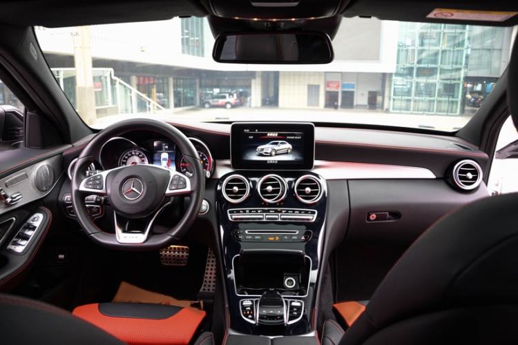 Used Mercedes-Benz C-Class AMG 2017 AMG C 63 Interior 9