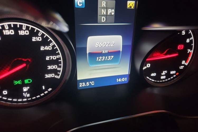 Used Mercedes-Benz C-Class AMG 2017 AMG C 63 Odometer Close Up