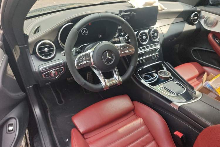 Used Mercedes-Benz C-Class AMG 2019 AMG C 43 4MATIC Coupe Center Console