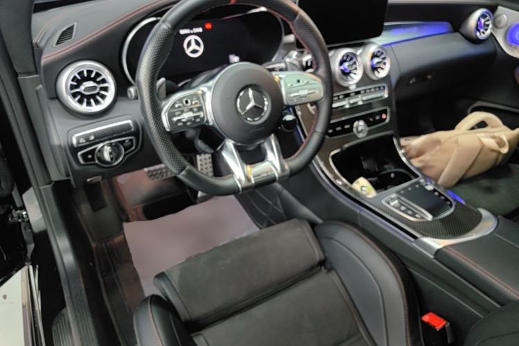 Used Mercedes-Benz C-Class AMG 2019 AMG C 43 4MATIC Coupe Center Console