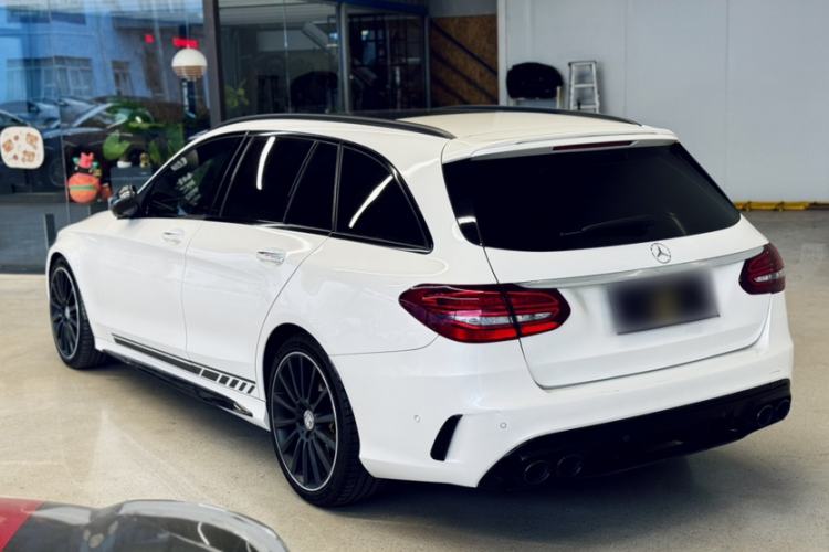 Used Mercedes-Benz C-Class AMG 2019 AMG C 43 4MATIC Estate Special Edition Exterior 3