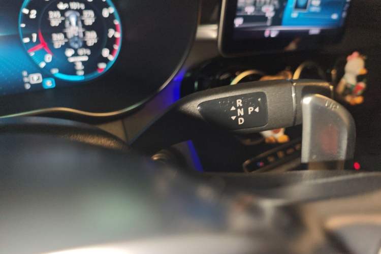 Used Mercedes-Benz C-Class AMG 2019 AMG C 43 4MATIC Coupe Gear Lever