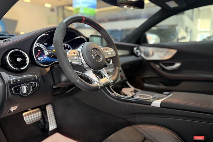 Used Mercedes-Benz C-Class AMG 2019 AMG C 43 4MATIC Coupe Interior 5