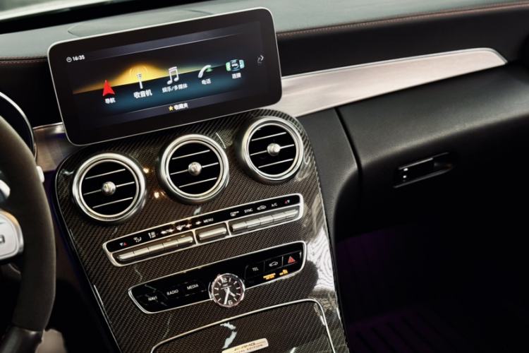 Used Mercedes-Benz C-Class AMG 2019 AMG C 43 4MATIC Estate Special Edition Interior 8