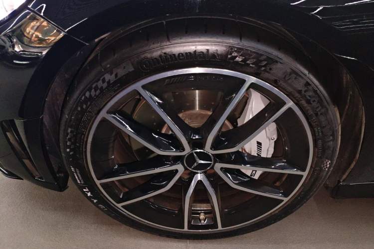 Used Mercedes-Benz C-Class AMG 2019 AMG C 43 4MATIC Coupe Left Front Wheel Hub