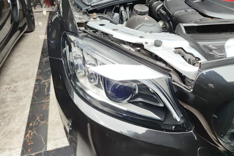 Used Mercedes-Benz C-Class AMG 2019 AMG C 43 4MATIC Coupe Right Front Headlight
