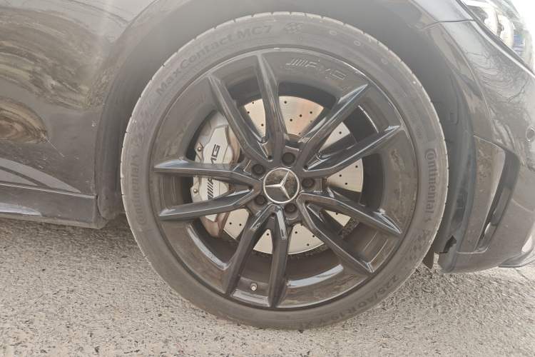 Used Mercedes-Benz C-Class AMG 2019 AMG C 43 4MATIC Right Front Wheel Hub