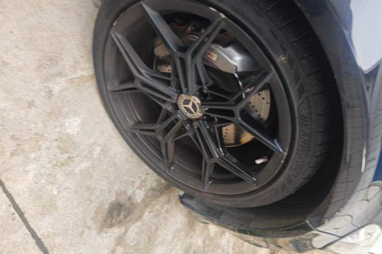 Used Mercedes-Benz C-Class AMG 2019 AMG C 63 Coupe Right Front Wheel Hub