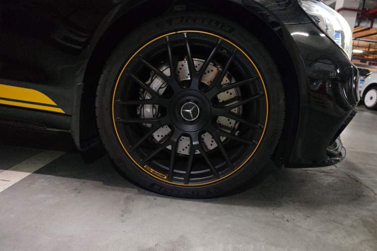 Used Mercedes-Benz C-Class AMG 2019 AMG C 63 Right Front Wheel Hub