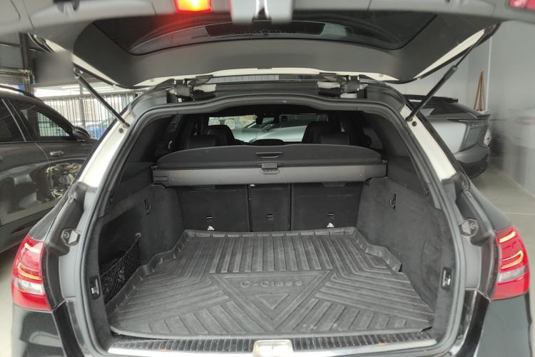 Used Mercedes-Benz C-Class AMG 2019 AMG C 43 4MATIC Estate Special Edition Trunk