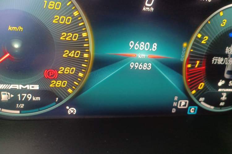 Used Mercedes-Benz C-Class AMG 2019 AMG C 43 4MATIC Odometer Close Up
