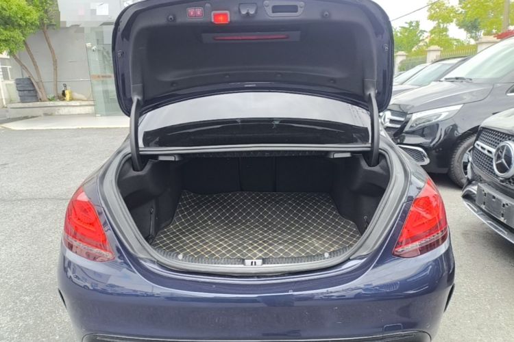 Used Mercedes-Benz C-Class AMG 2019 AMG C 43 4MATIC Trunk