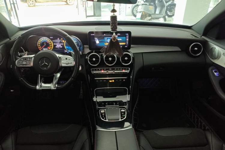 Used Mercedes-Benz C-Class AMG 2019 AMG C 43 4MATIC Center Console